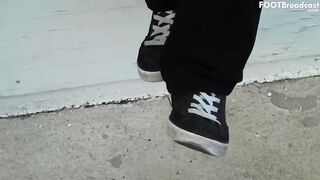 Xander Beckett - Felix Dangles His Shoes