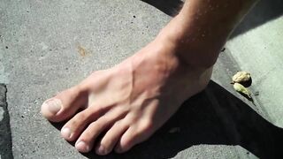 XB Barefoot Curbside